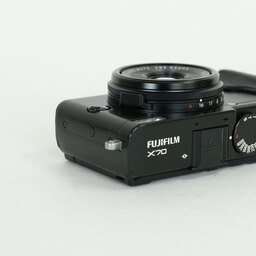 FUJIFILM X70 ブラック