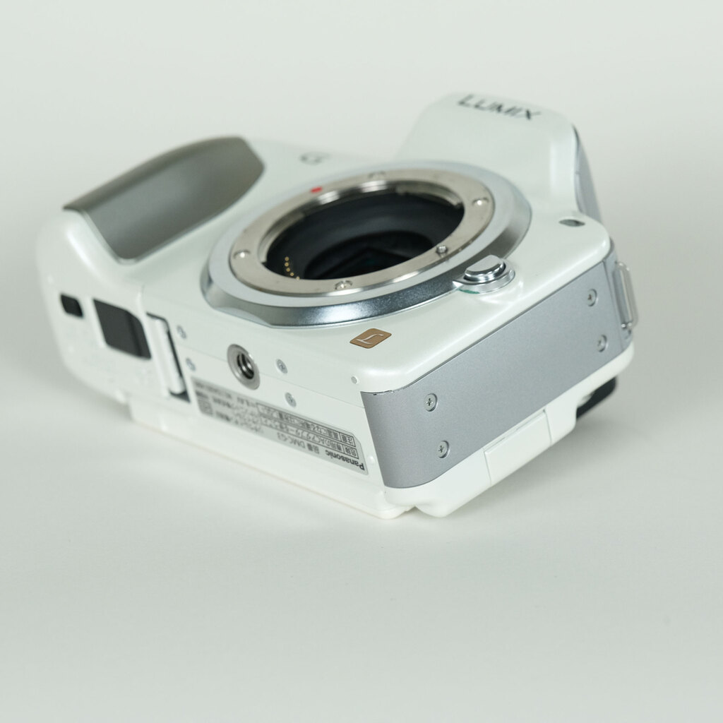 Panasonic LUMIX DMC-G3-W ボディ シェルホワイト