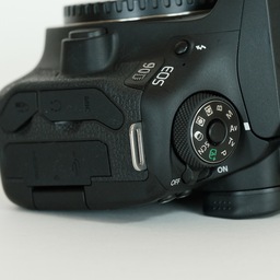 Canon EOS 90D