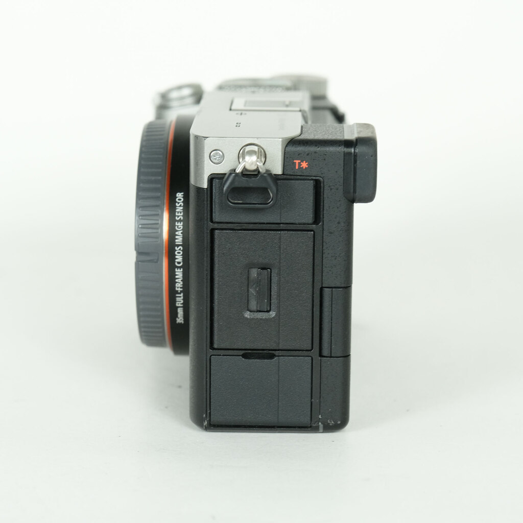 SONY ��7C�iILCE-7C�j [�{�f�B �V���o�[]