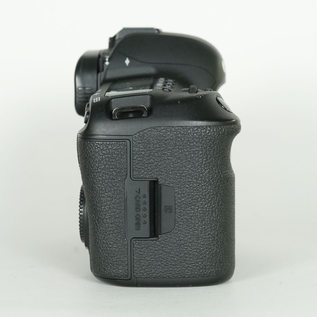 Canon EOS 5D Mark IV Canon EOS 5D Mark IV