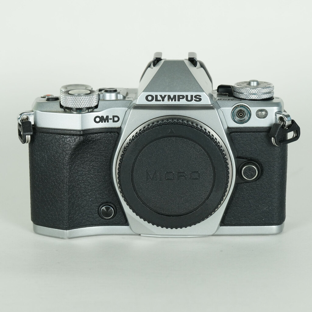 OLYMPUS OM-D E-M5 Mark II ボディ 中古価格比較 - 価格.com