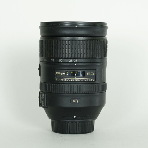 Nikon AF-S NIKKOR 28-300mm f/3.5-5.6G ED VR Nikon AF-S NIKKOR 28-300mm f/3.5-5.6G ED VR