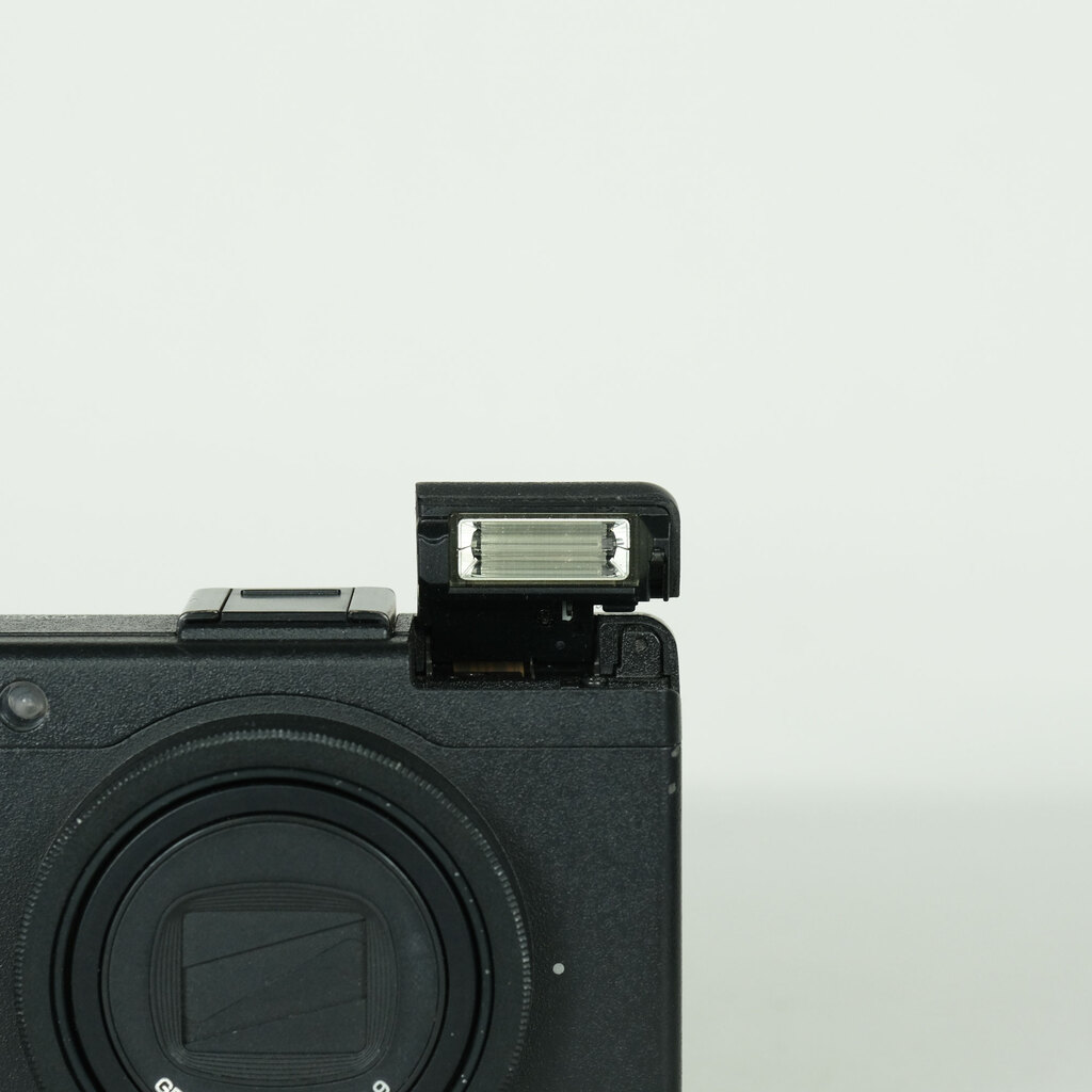 RICOH GR DIGITAL IIIの出品 | ONE SCENE（ワンシーン）