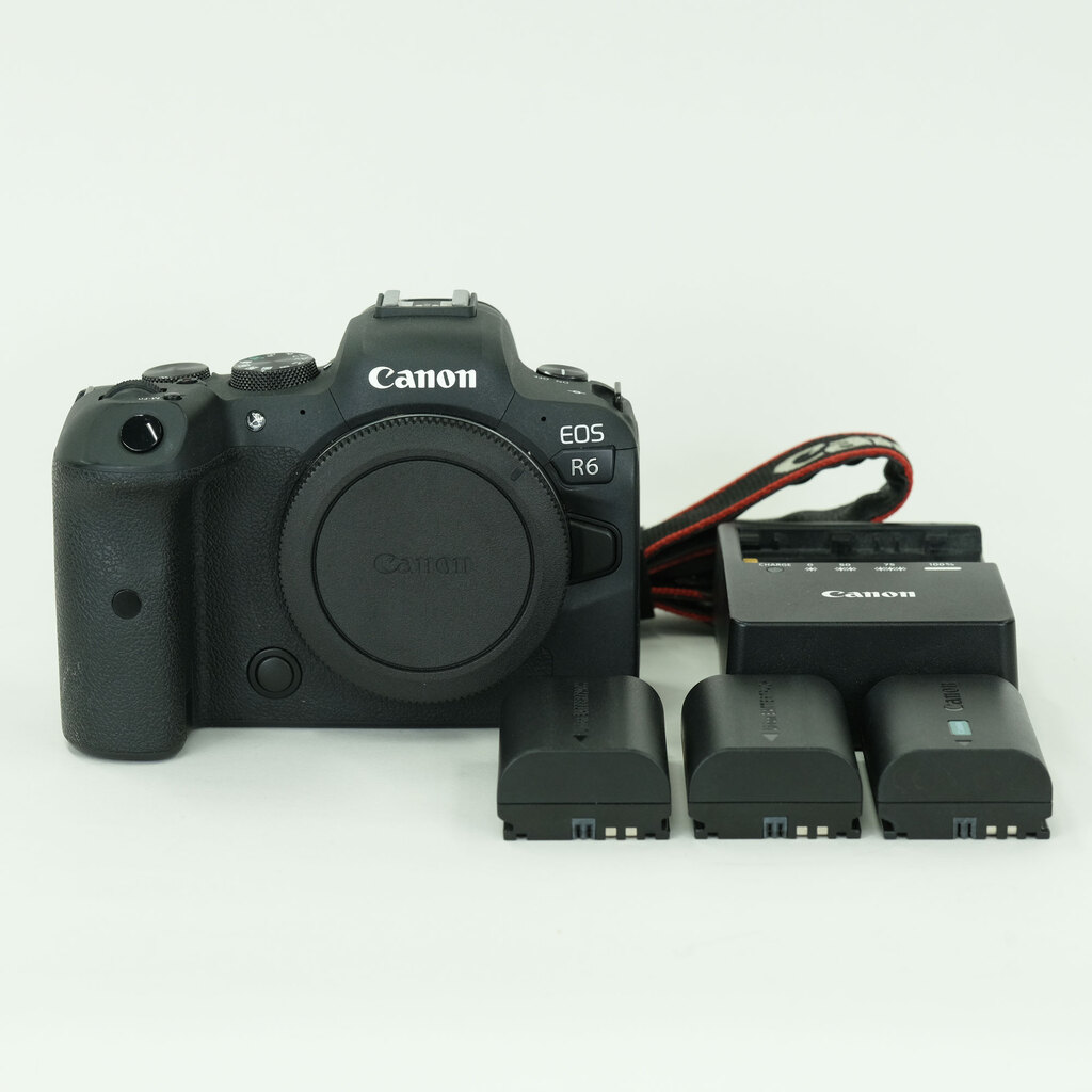 Canon EOS R6 Canon EOS R6