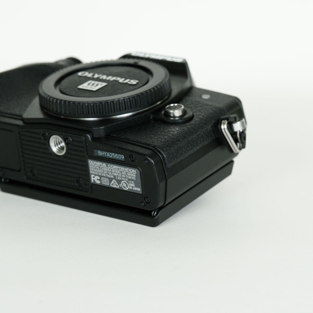 OLYMPUS OM-D E-M10 Mark IIIの出品 | ONE SCENE（ワンシーン）