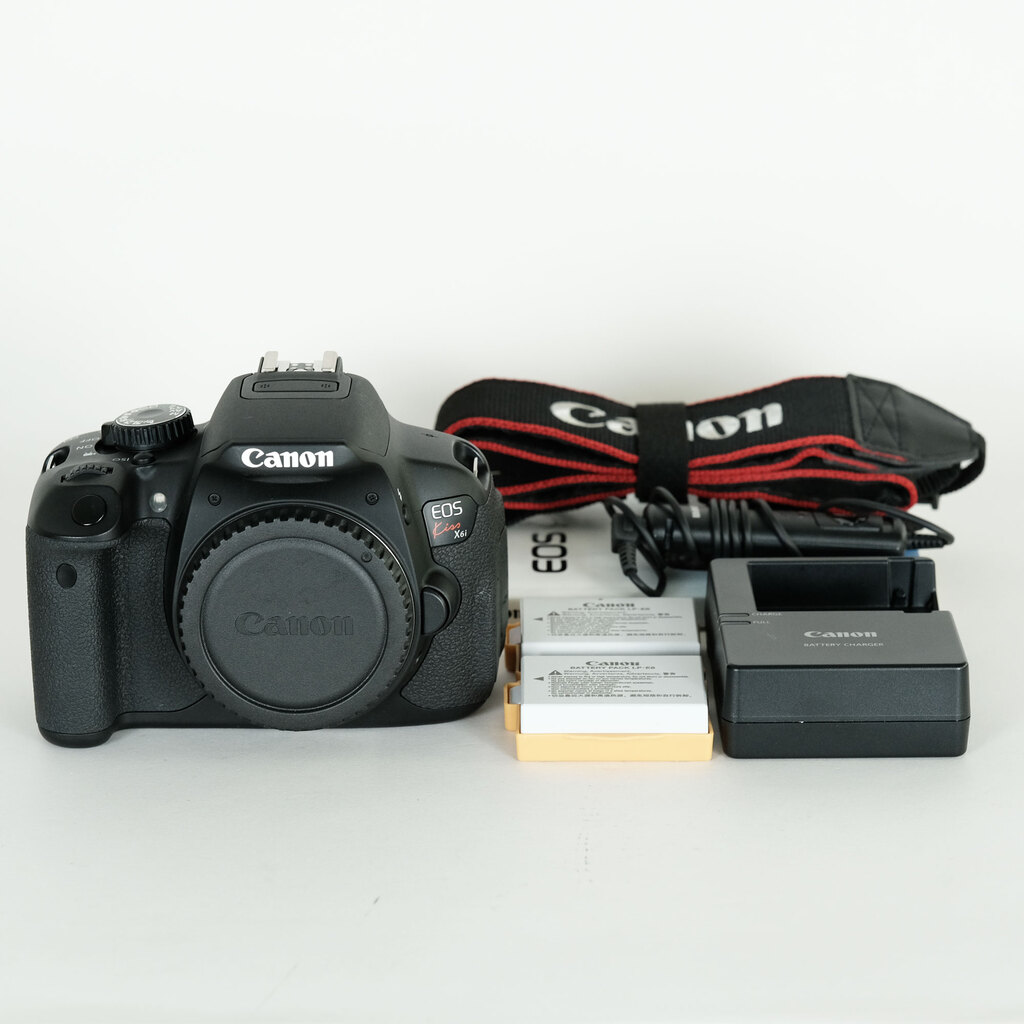 Canon EOS Kiss X6i　ボディ
