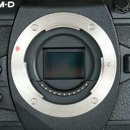 OLYMPUS OM-D E-M1 Mark II