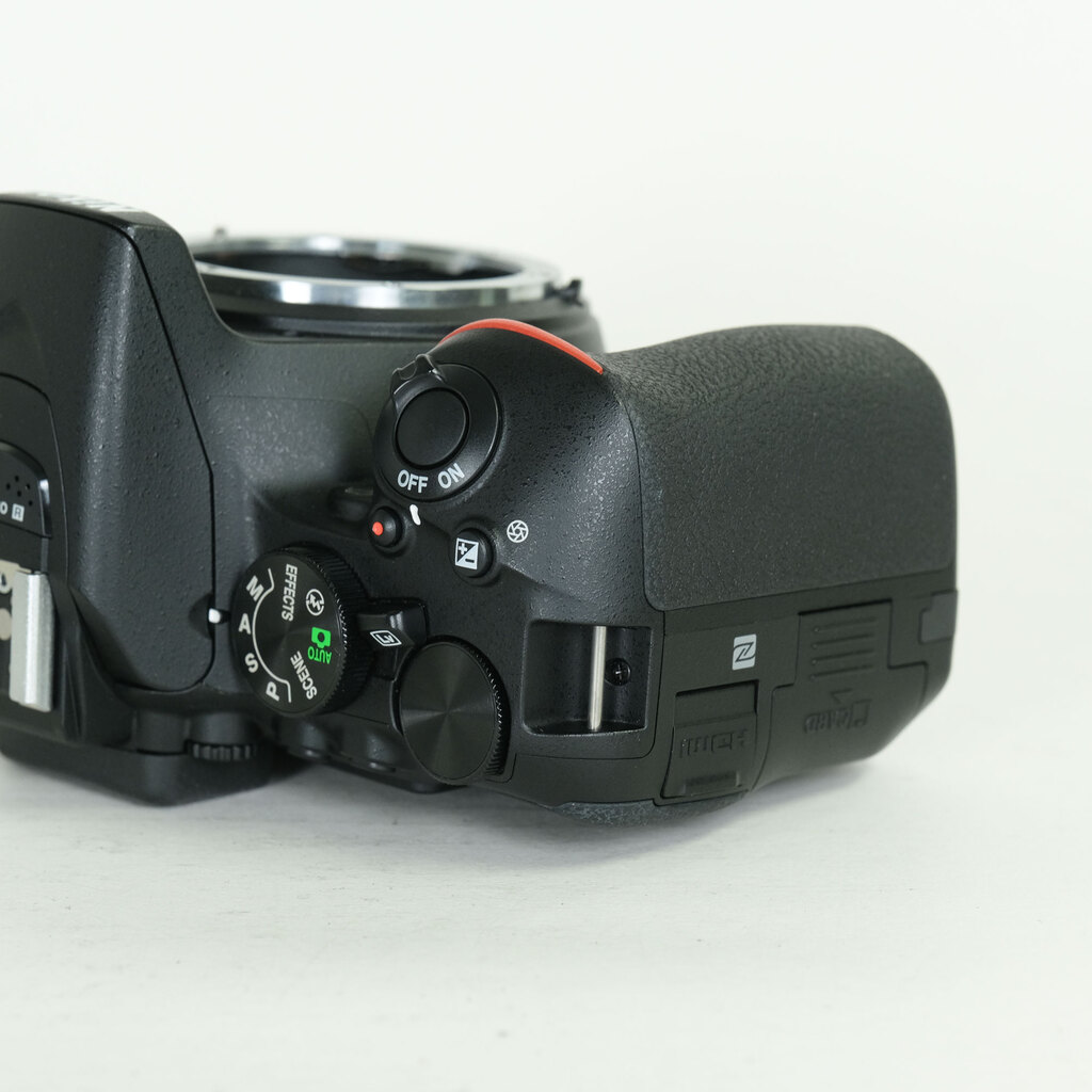 Nikon D5600