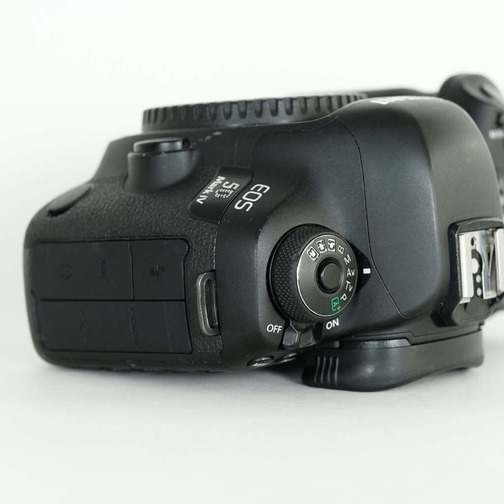 Canon EOS 5D Mark IV Canon EOS 5D Mark IV