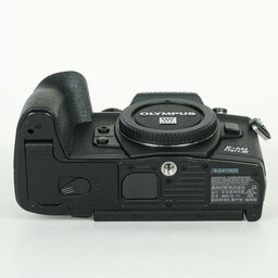 OLYMPUS OM-D E-M1 Mark III