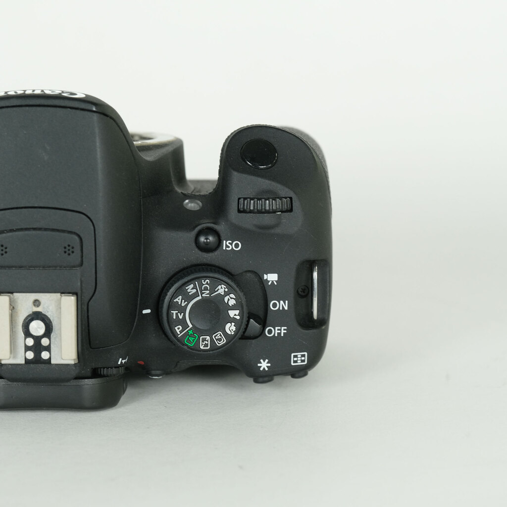 Canon EOS Kiss X7i (ジャンク品) Canon EOS Kiss X7iの出品 | ONE SCENE（ワンシーン）