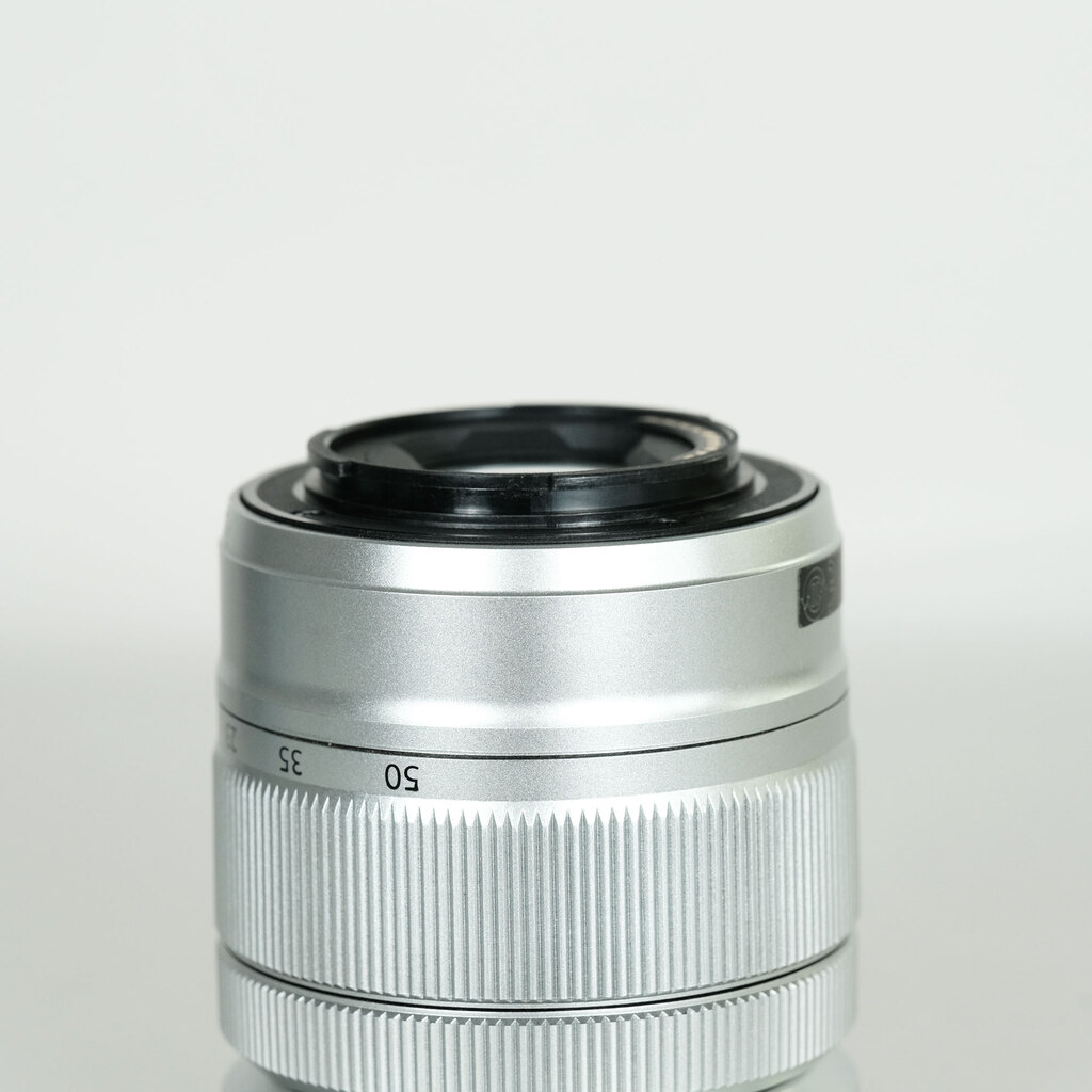 FUJIFILM フジノン XC16-50mm F3.5-5.6 OIS シルバー
