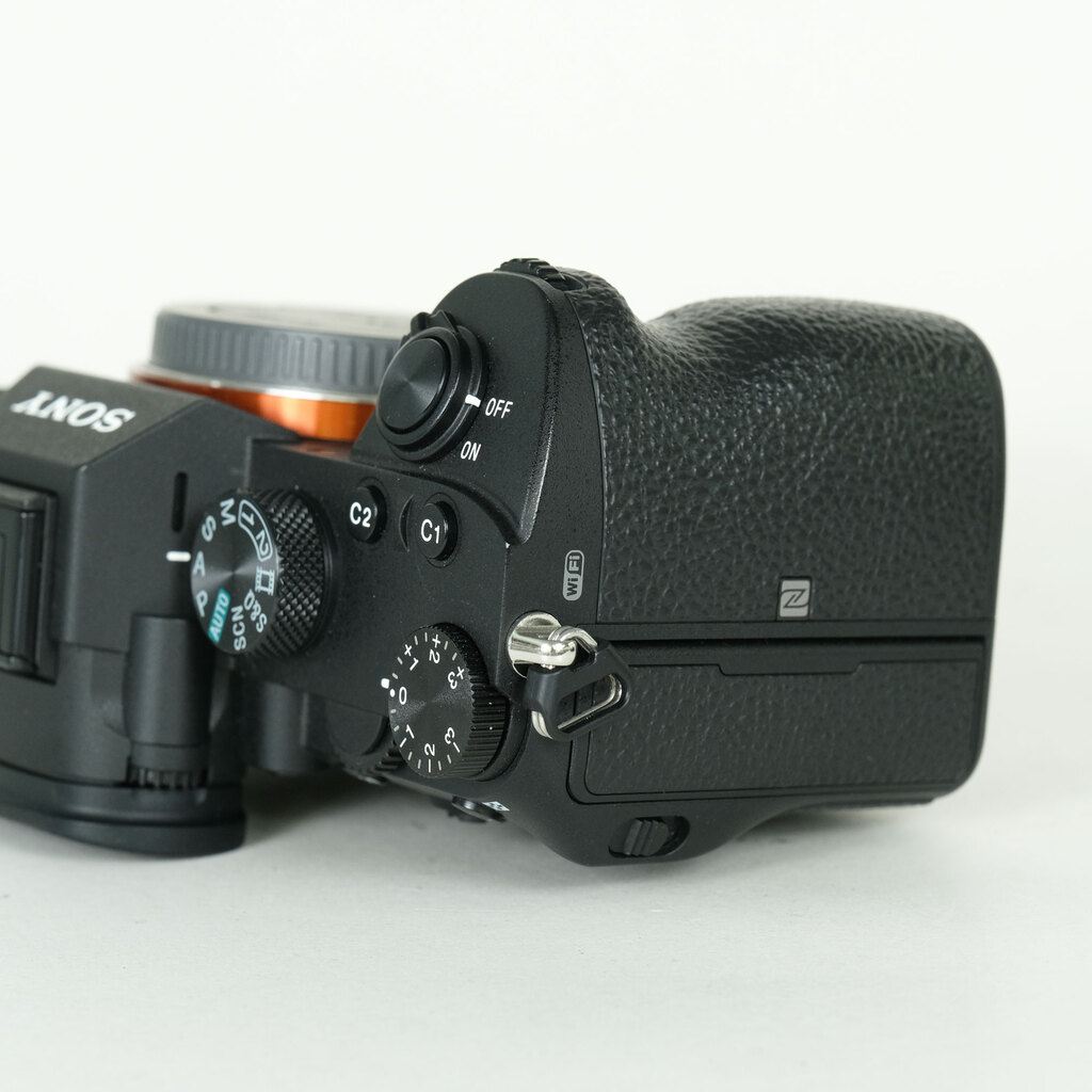 SONY α7 III（ILCE-7M3）の出品 | ONE SCENE（ワンシーン）