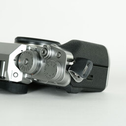 FUJIFILM X-T4 FUJIFILM X-T4