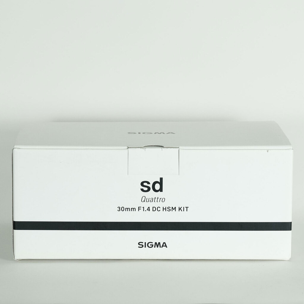 SIGMA sd Quattro & Art 30mm F1.4 DC HSM レンズキット