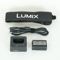 Panasonic LUMIX DC-S5