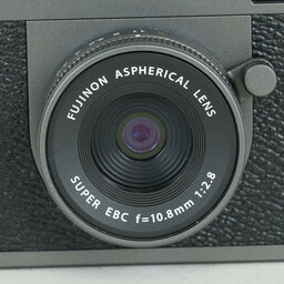 FUJIFILM X half X-HF1