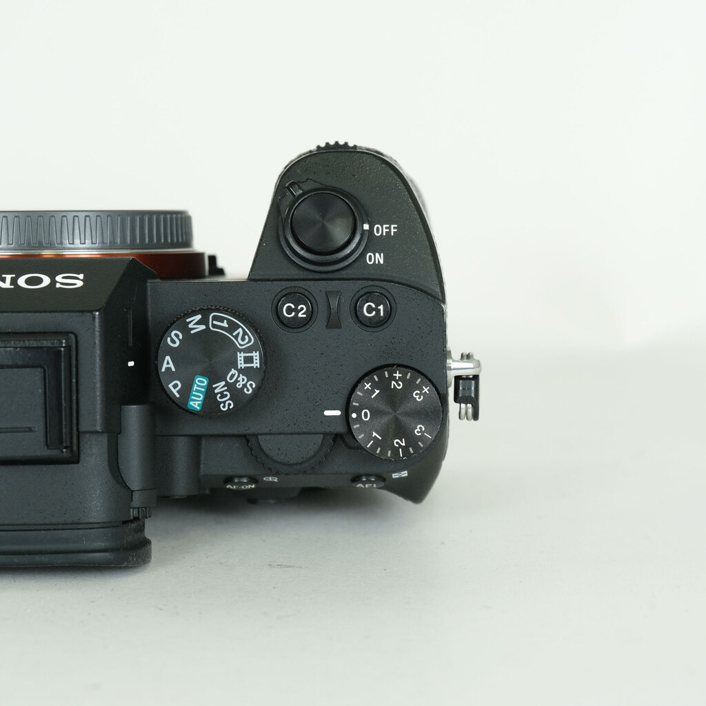 SONY α7 III(ILCE-7M3) SONY α7 III(ILCE-7M3)