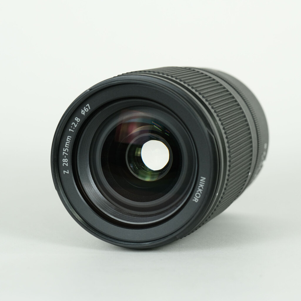 Nikon NIKKOR Z 28-75mm f/2.8 Nikon NIKKOR Z 28-75mm f/2.8