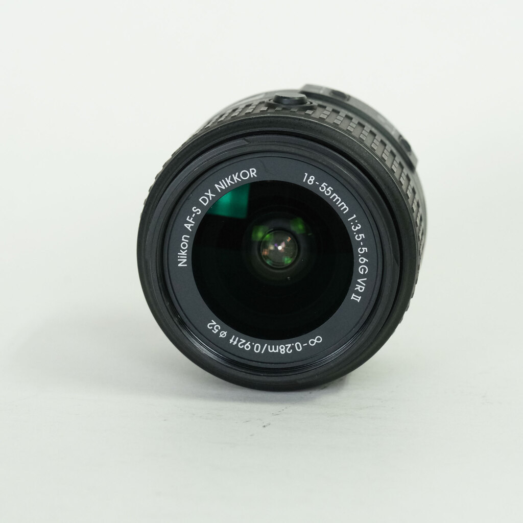Nikon AF-S DX NIKKOR 18-55mm f3.5-5.6G VR II
