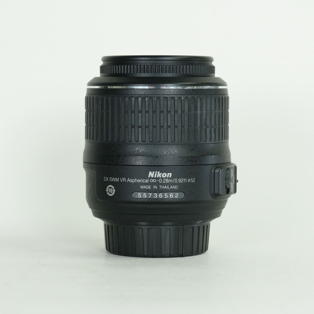 Nikon AF-S DX NIKKOR 18-55mm F3.5-5.6 G VR Nikon AF-S DX NIKKOR 18-55mm F3.5-5.6 G VR