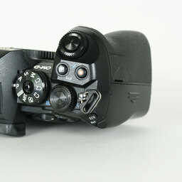 OLYMPUS OM-D E-M1 Mark II