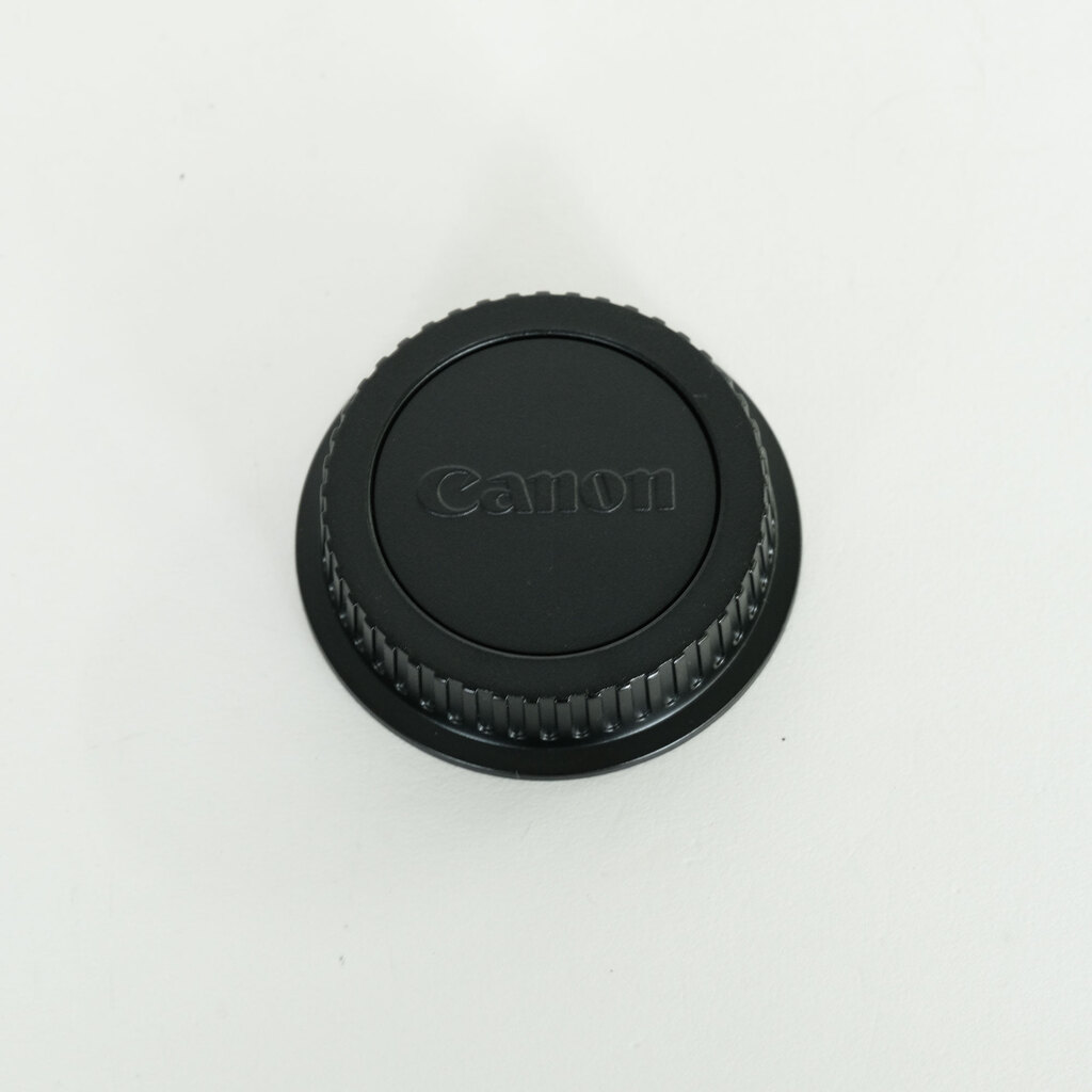 Canon EF-S18-200mm F3.5-5.6 IS