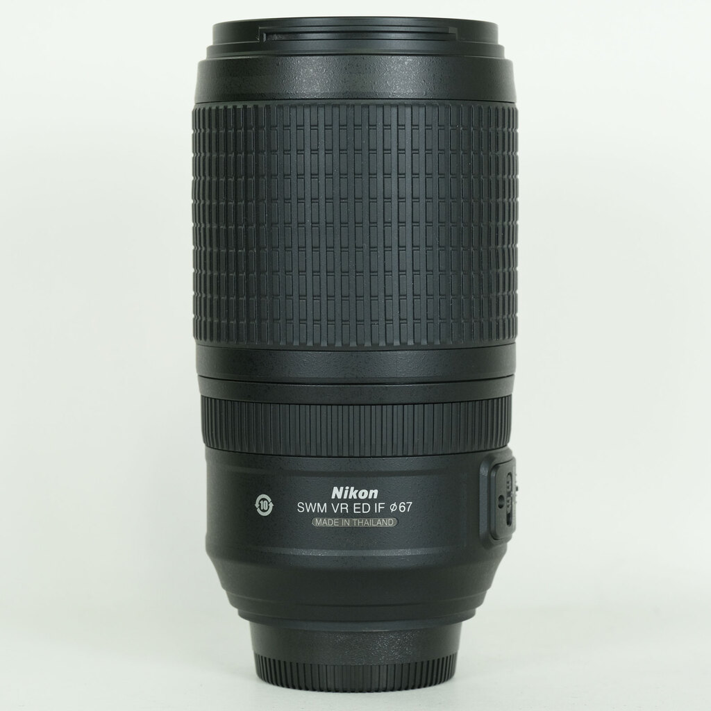 Nikon AF-S VR Zoom-Nikkor 70-300mm F4.5-5.6G IF-ED Nikon AF-S VR Zoom-Nikkor 70-300mm F4.5-5.6G IF-ED