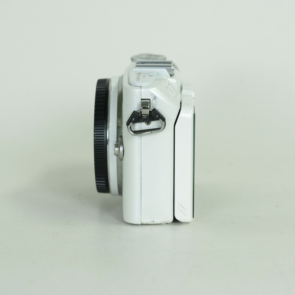 OLYMPUS PEN Lite E-PL6 ボディ ホワイト