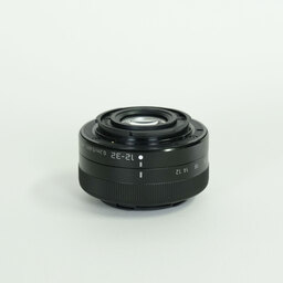 Panasonic LUMIX G VARIO 12-32mm / F3.5-5.6 ASPH. / MEGA O.I.S.