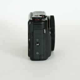 Canon PowerShot G7X Mark II