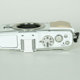 OLYMPUS PEN E-P3 ボディ ホワイト
