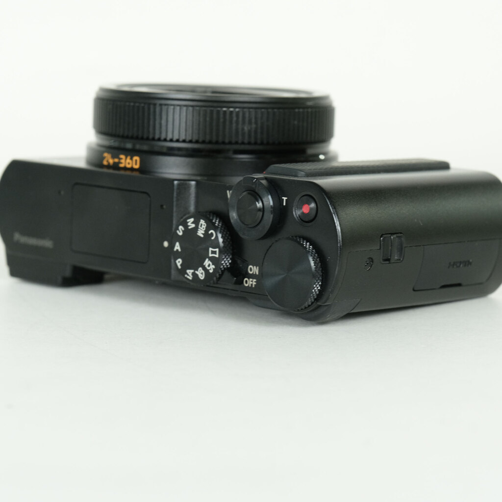 Panasonic LUMIX DC-TX2 ブラックの出品 | ONE SCENE（ワンシーン）