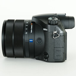 SONY Cyber-shot DSC-RX10M3