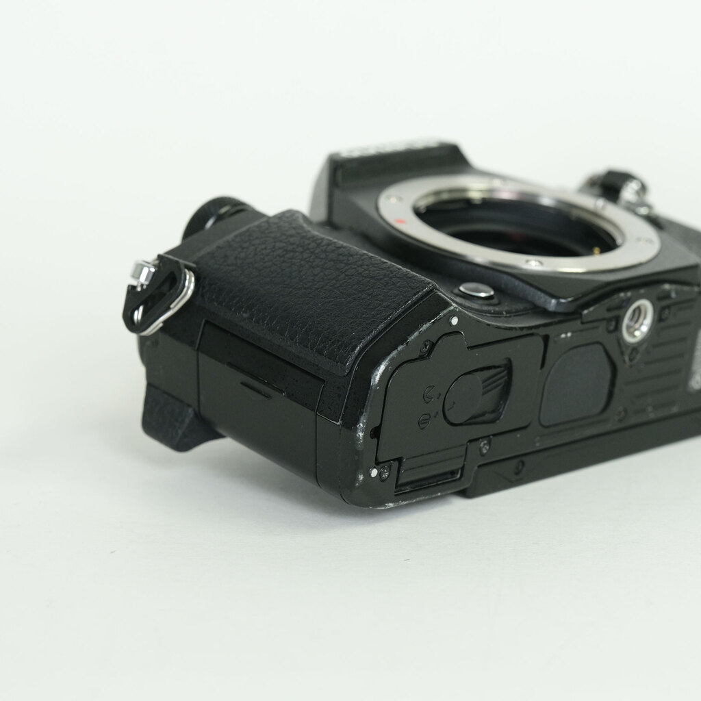 OLYMPUS OM-D E-M5 Mark II