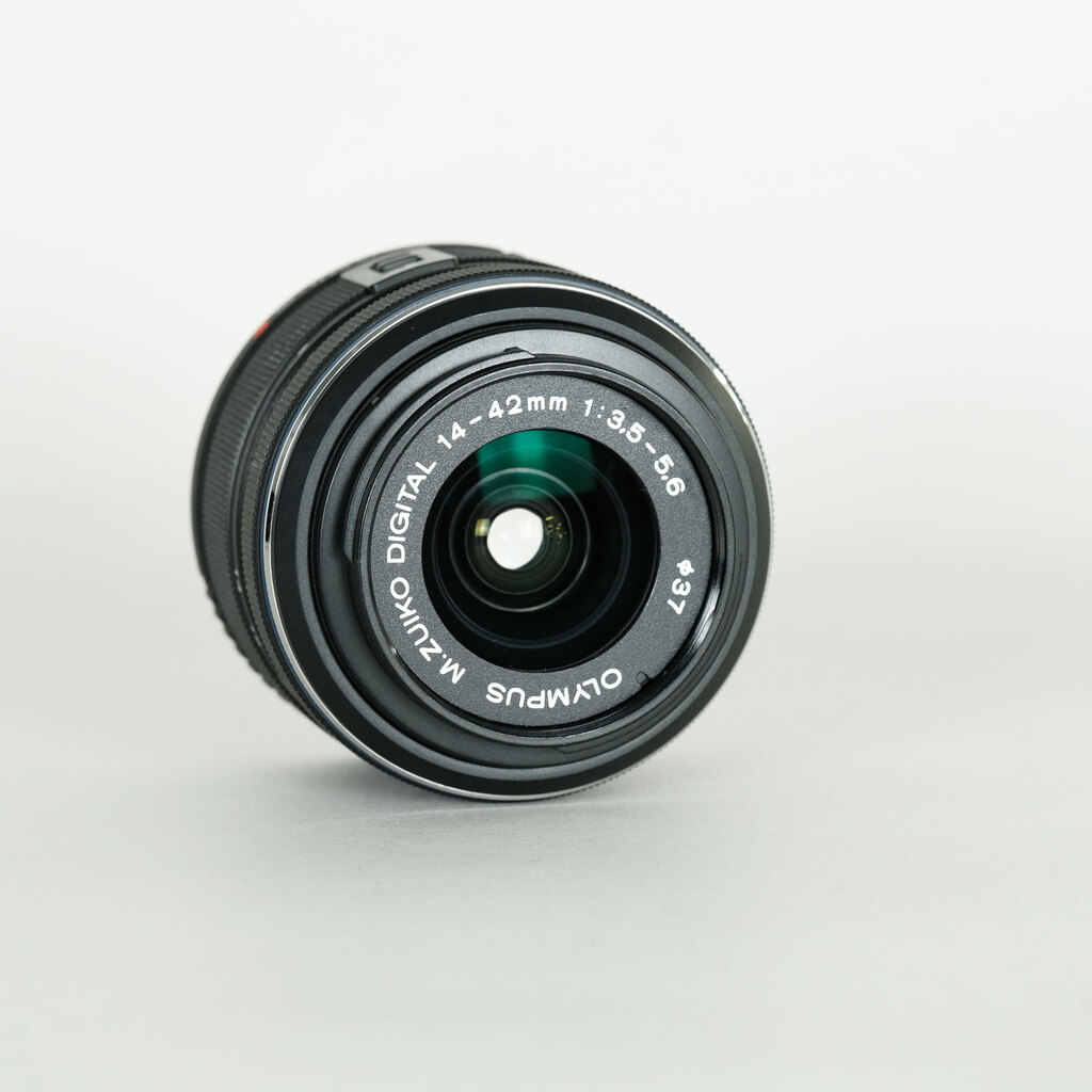 OLYMPUS M.ZUIKO DIGITAL 14-42mm F3.5-5.6IIR ブラックの出品 | ONE