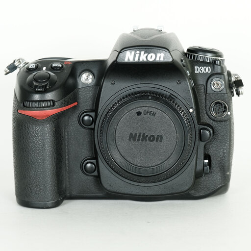 Nikon D300 ボディ