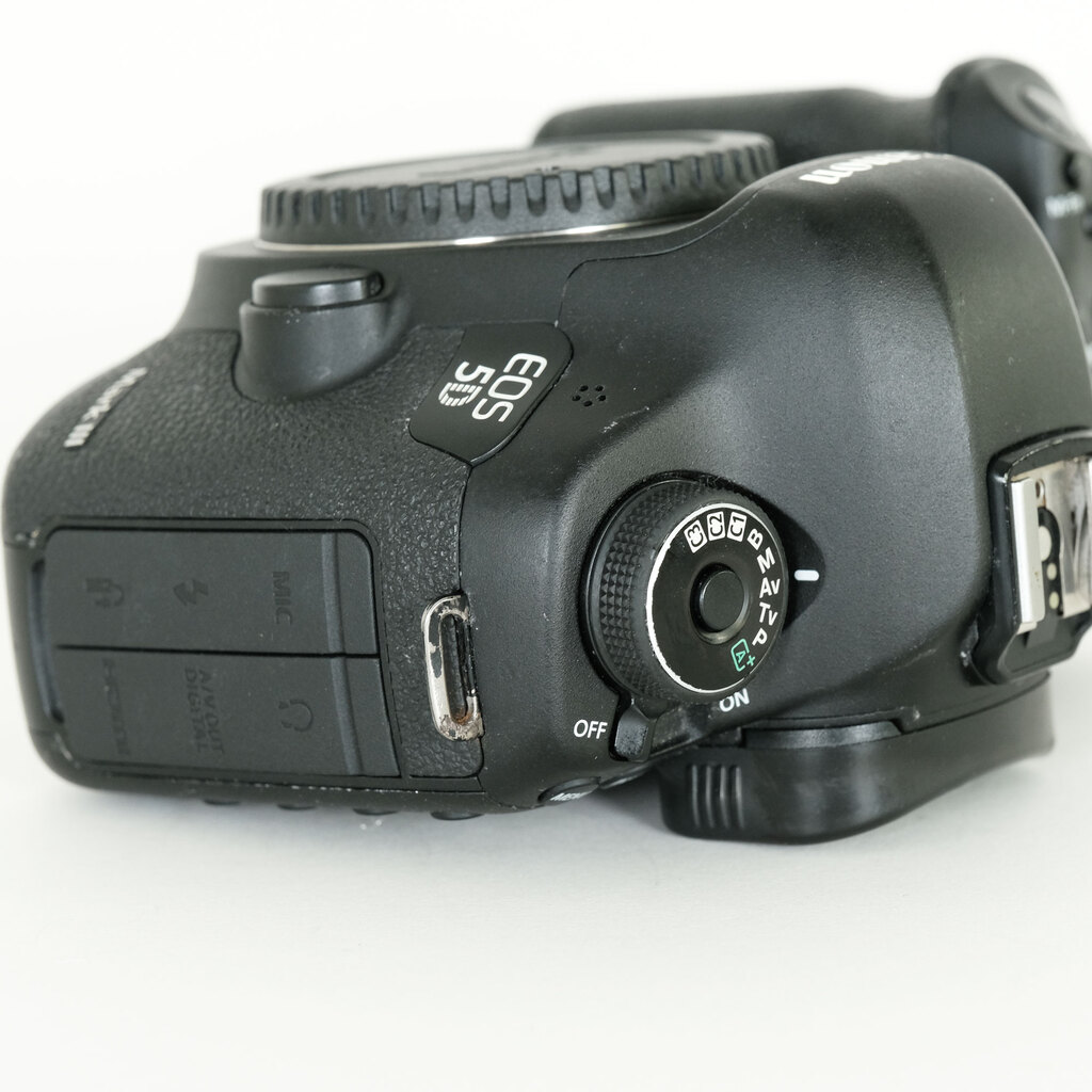 Canon EOS 5D Mark III Canon EOS 5D Mark III