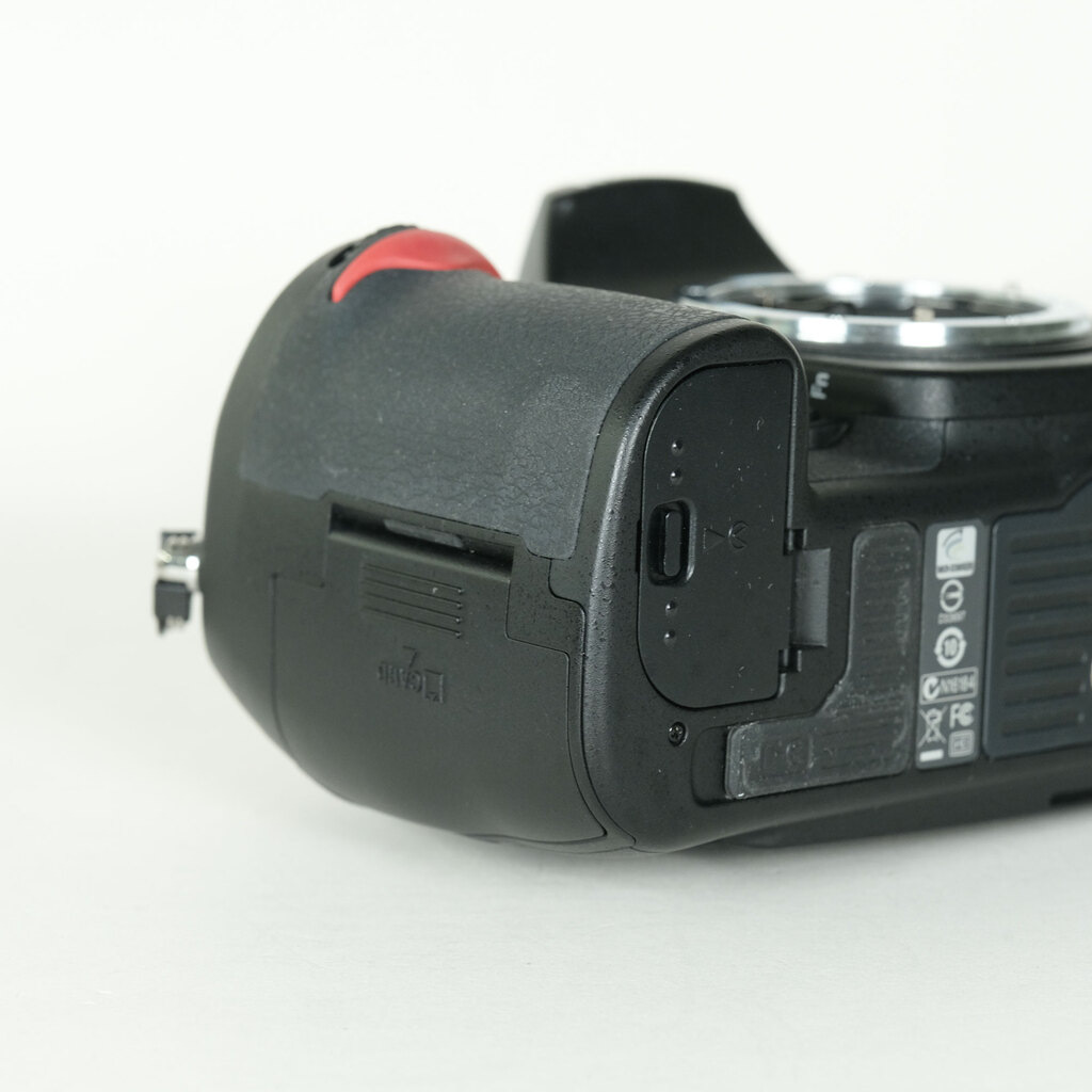 Nikon D300S ボディの出品 | ONE SCENE（ワンシーン）