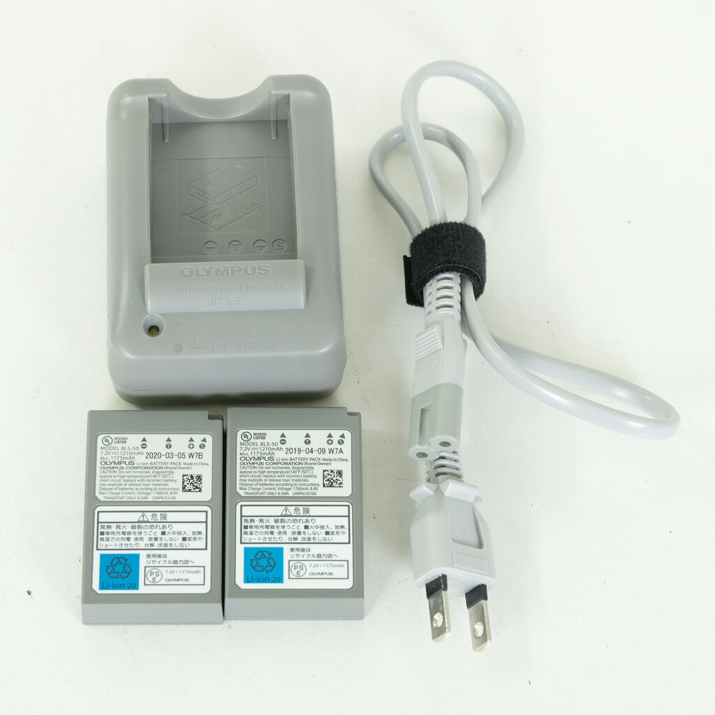 OLYMPUS OM-D E-M10 Mark III