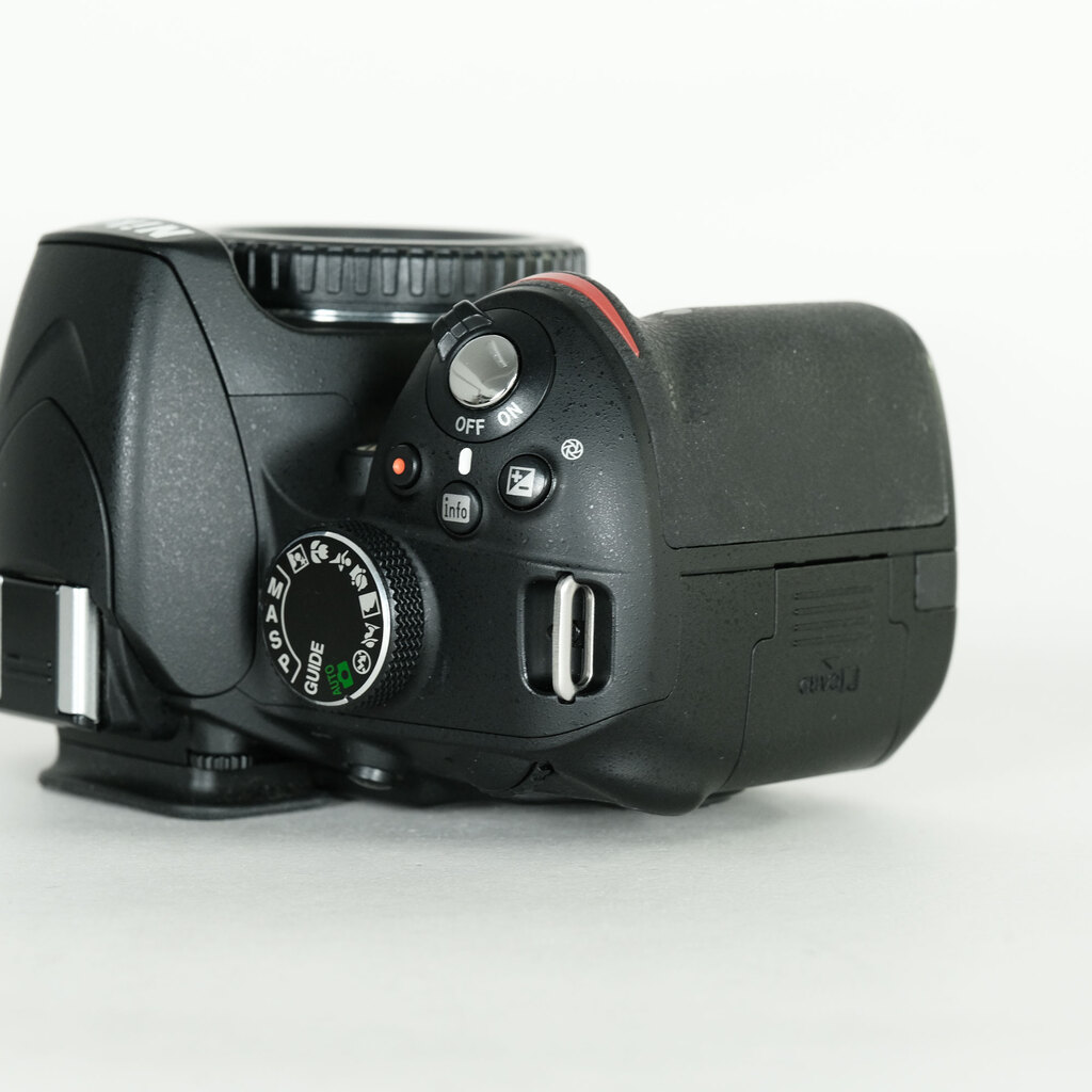 Nikon D3200ボディ ブラック