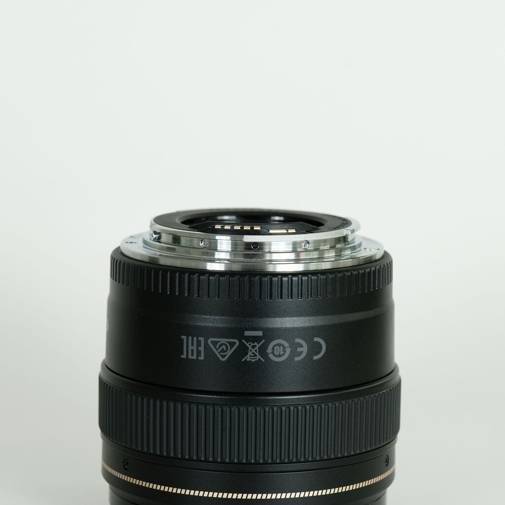 Canon EF85mm F1.8 USMの出品 | ONE SCENE（ワンシーン）
