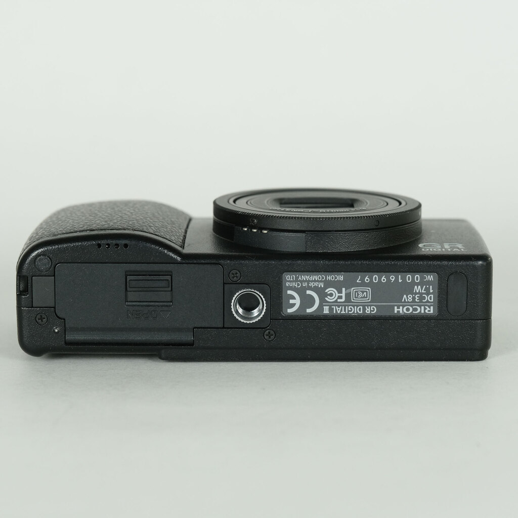 RICOH GR DIGITAL III RICOH GR DIGITAL III