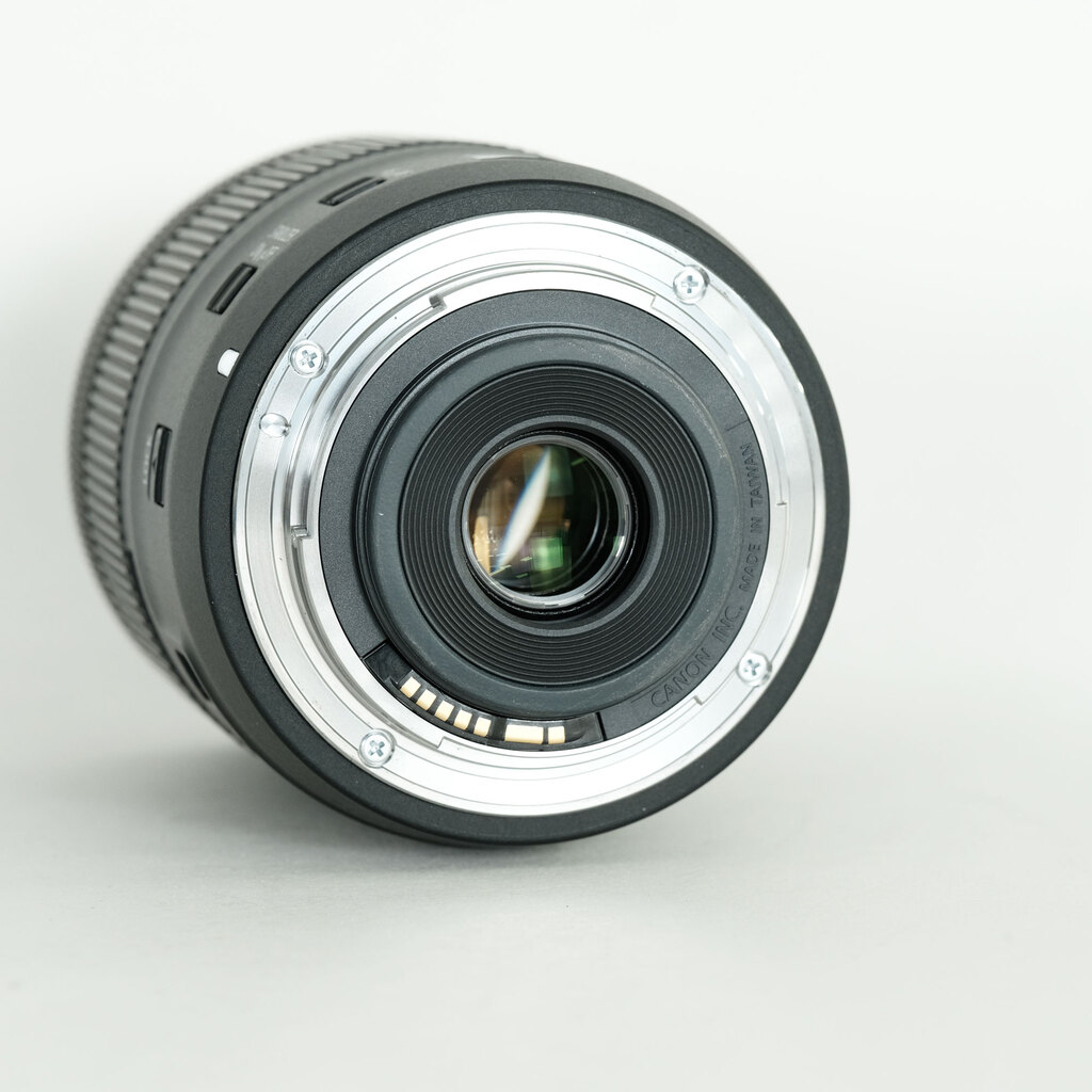 Canon EF-S18-135mm F3.5-5.6 IS USM