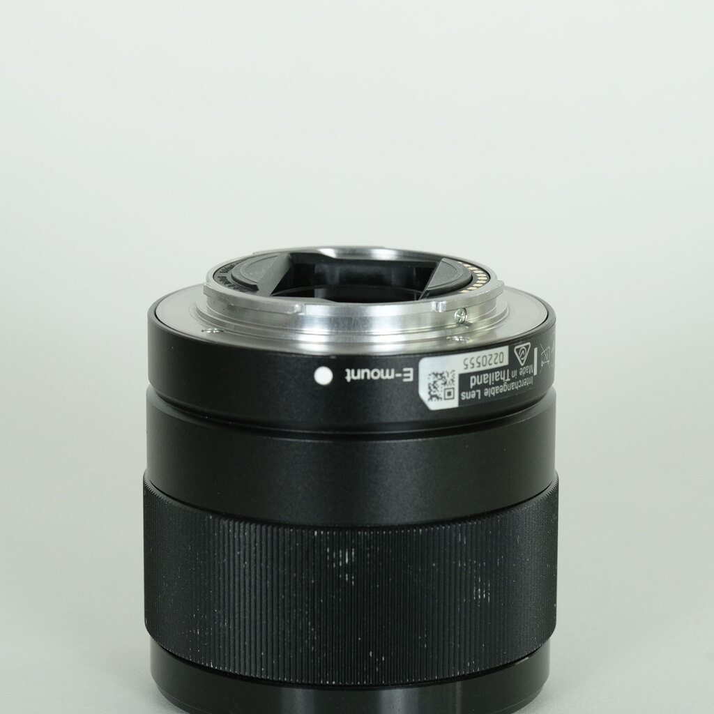 SONY FE 28mm F2 SEL28F20