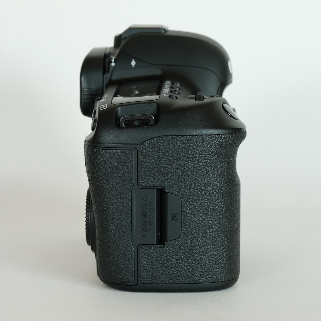 Canon EOS 5D Mark IVの出品 | ONE SCENE（ワンシーン）