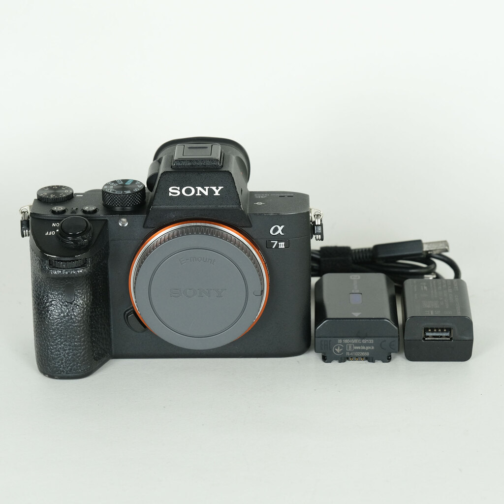 SONY α7 III(ILCE-7M3) SONY α7 III(ILCE-7M3)