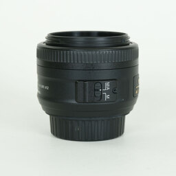 Nikon AF-S DX NIKKOR 35mm f/1.8G Nikon AF-S DX NIKKOR 35mm f/1.8G