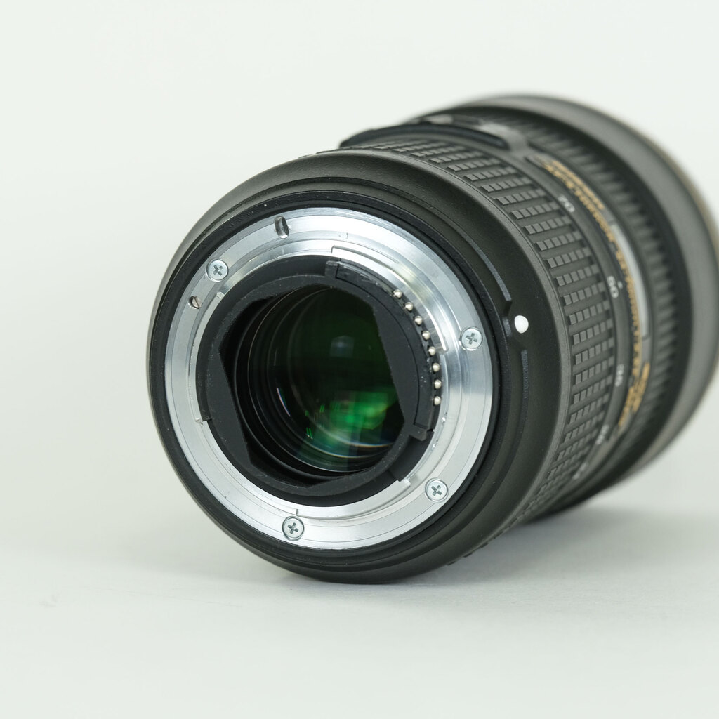 Nikon AF-S NIKKOR 24-70mm f/2.8E ED VR Nikon AF-S NIKKOR 24-70mm f/2.8E ED VR